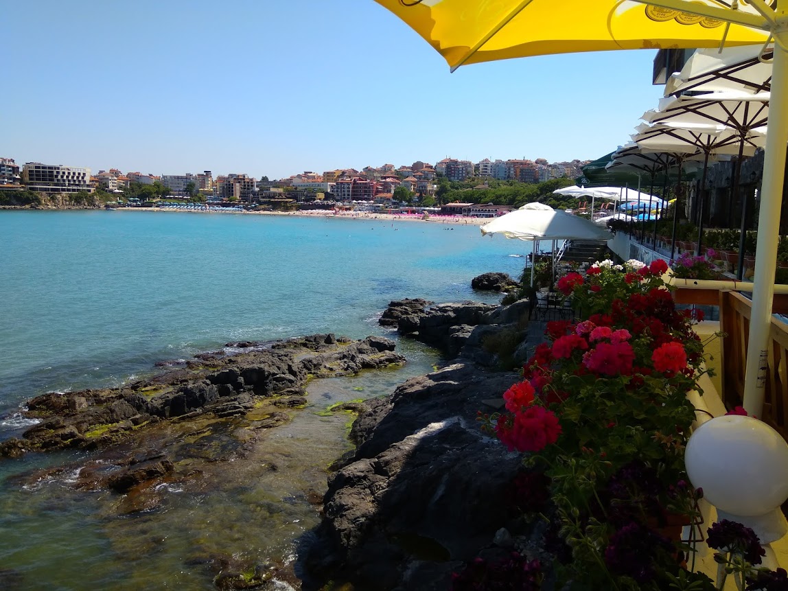 Visit Sozopol by car. Sozopol has rapid growth during the first centuries of it's existence. In the 5th century BC, Sozopol was again fortified by new protective walls.